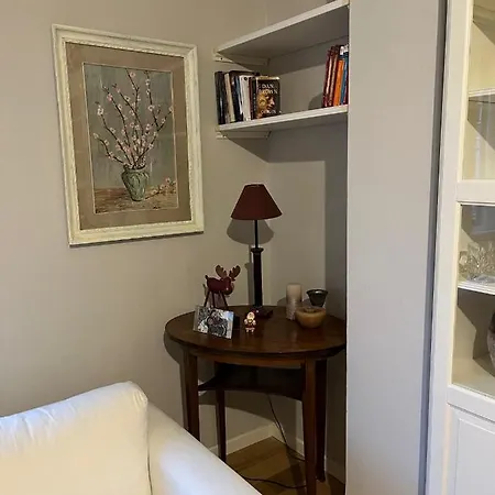 Isa Apartment *