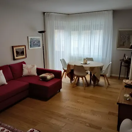 Isa Apartment *